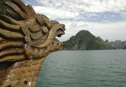 dragon on Ha Long Bay