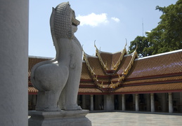 courtyard within the Marble Temple grounds