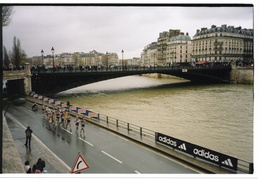 runners along the Seine