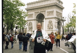 Dan finishes the Paris marathon