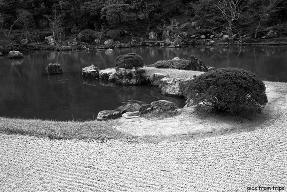 temple gardens, Arashiyama