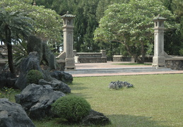 gardens on the grounds of Thien Mu Pagoda