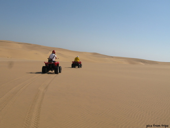 4-wheeling the dunes
