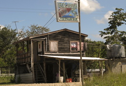Vietnam Bar, Belize