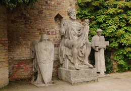 statue in Speyer