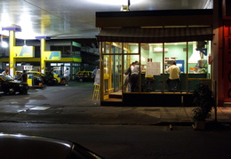 taxis & drivers refueling